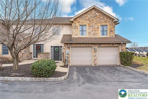Townhouse For Sale - 15 Holly Court<br/> Northampton County, Easton, PA 18040
