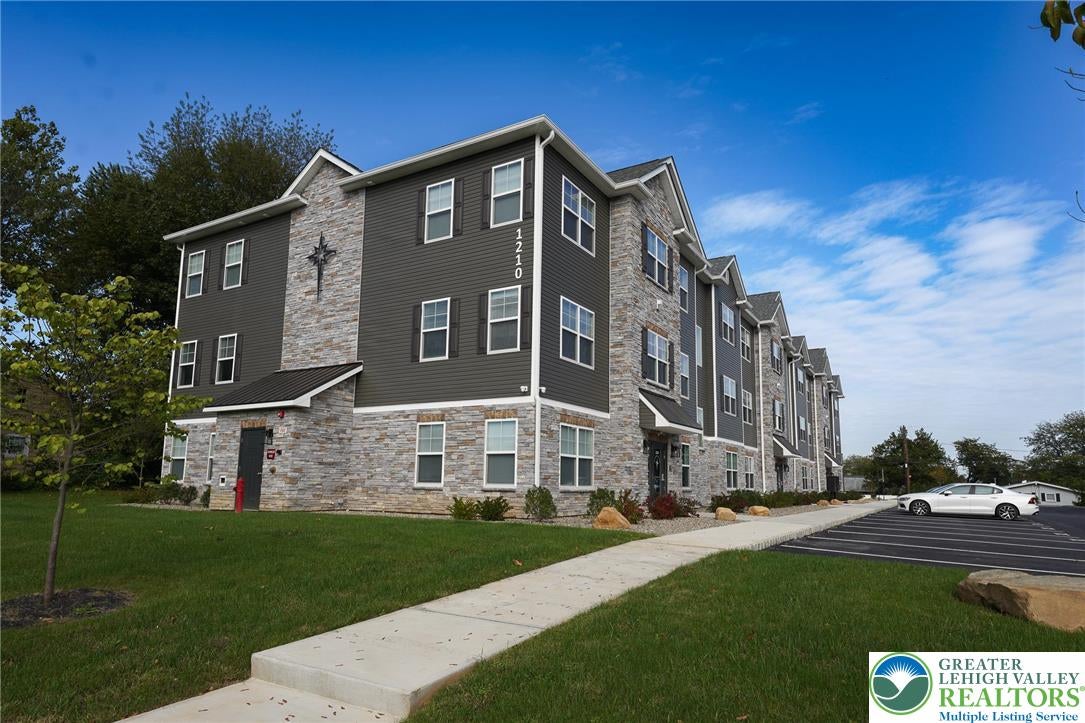 1210 Eaton Avenue 203