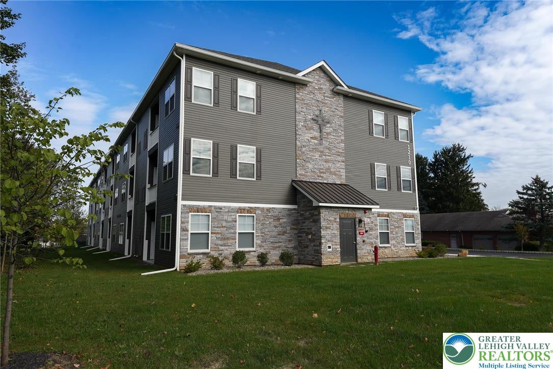 1210 Eaton Avenue 203