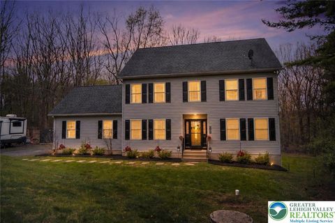 Photo of 2512 Valley View Acres Road, Chestnuthill Twp, PA 18360 (MLS # 776044)