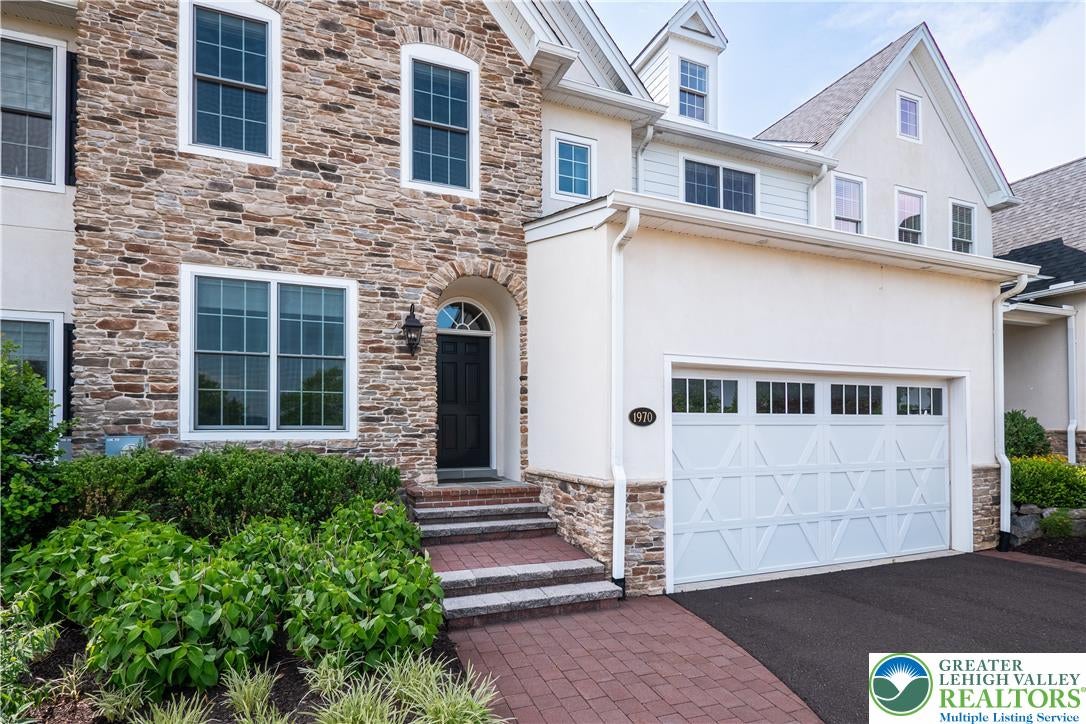 1970 Carriage Knoll Drive