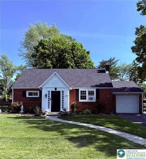 Photo of 1275 W Macada Road, Bethlehem, PA 18017 (MLS # 777872)