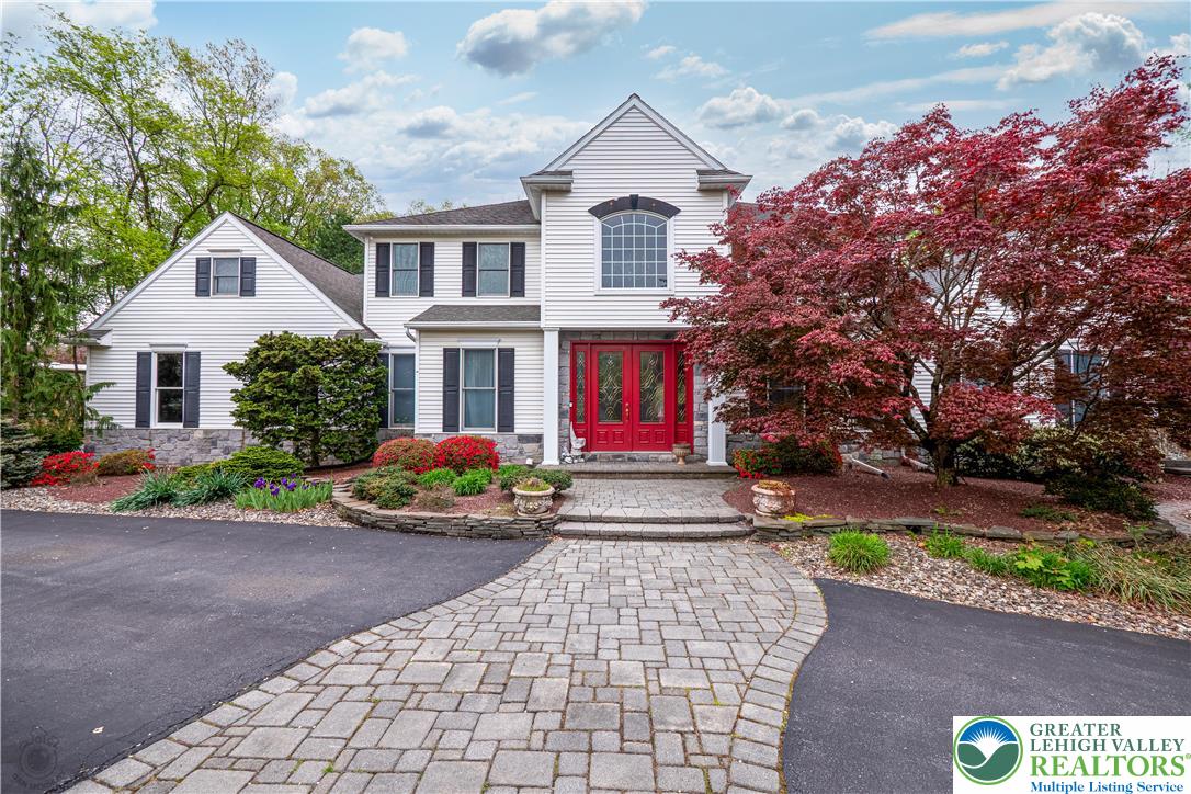 4450 Pond View Court