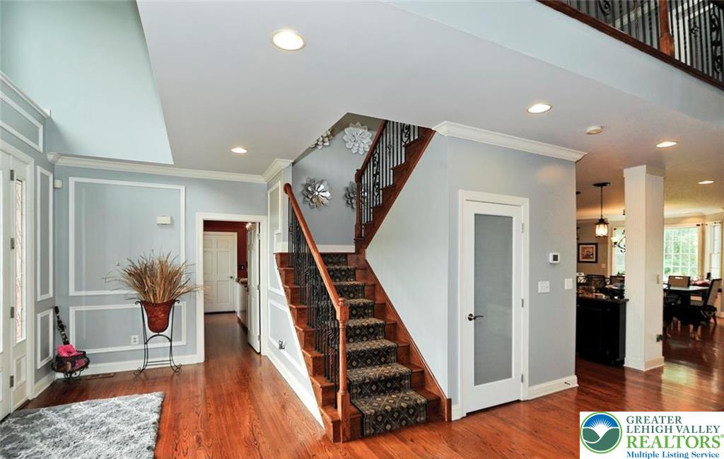 4450 Pond View Court