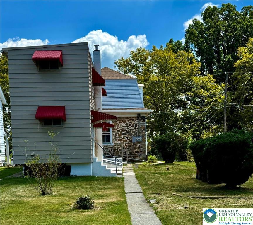 Whitehall Twp, Pennsylvania 18052, United States, 4 Bedrooms Bedrooms, ,2 BathroomsBathrooms,Residential,Pending,190471