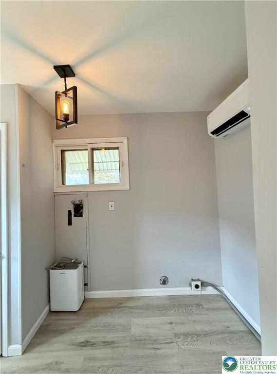 Whitehall Twp, Pennsylvania 18052, United States, 4 Bedrooms Bedrooms, ,2 BathroomsBathrooms,Residential,Pending,190471