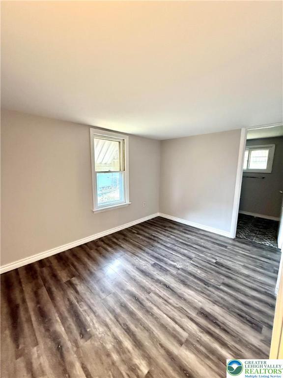 Whitehall Twp, Pennsylvania 18052, United States, 4 Bedrooms Bedrooms, ,2 BathroomsBathrooms,Residential,Pending,190471