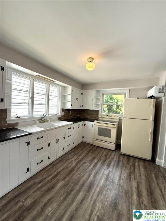 Whitehall Twp, Pennsylvania 18052, United States, 4 Bedrooms Bedrooms, ,2 BathroomsBathrooms,Residential,Pending,190471