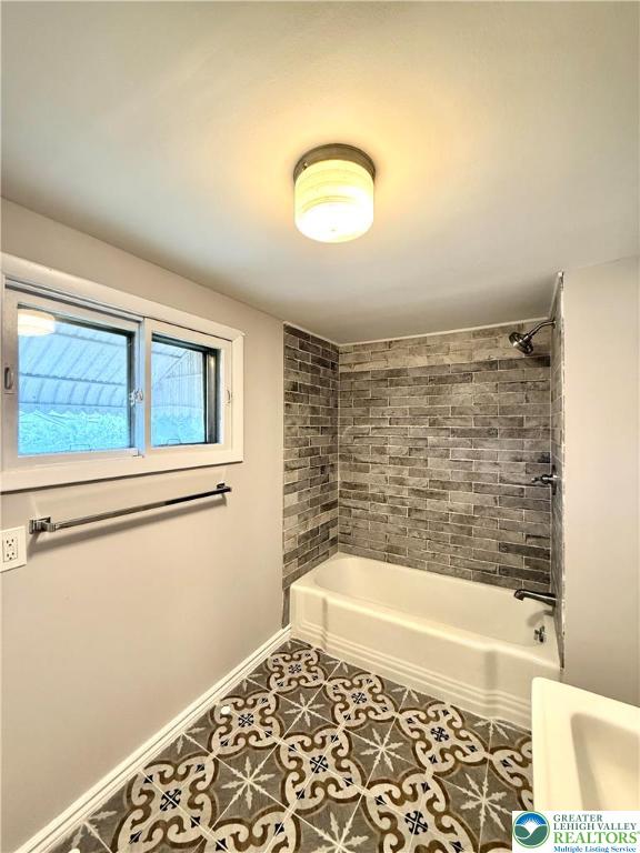 Whitehall Twp, Pennsylvania 18052, United States, 4 Bedrooms Bedrooms, ,2 BathroomsBathrooms,Residential,Pending,190471