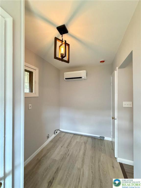 Whitehall Twp, Pennsylvania 18052, United States, 4 Bedrooms Bedrooms, ,2 BathroomsBathrooms,Residential,Pending,190471