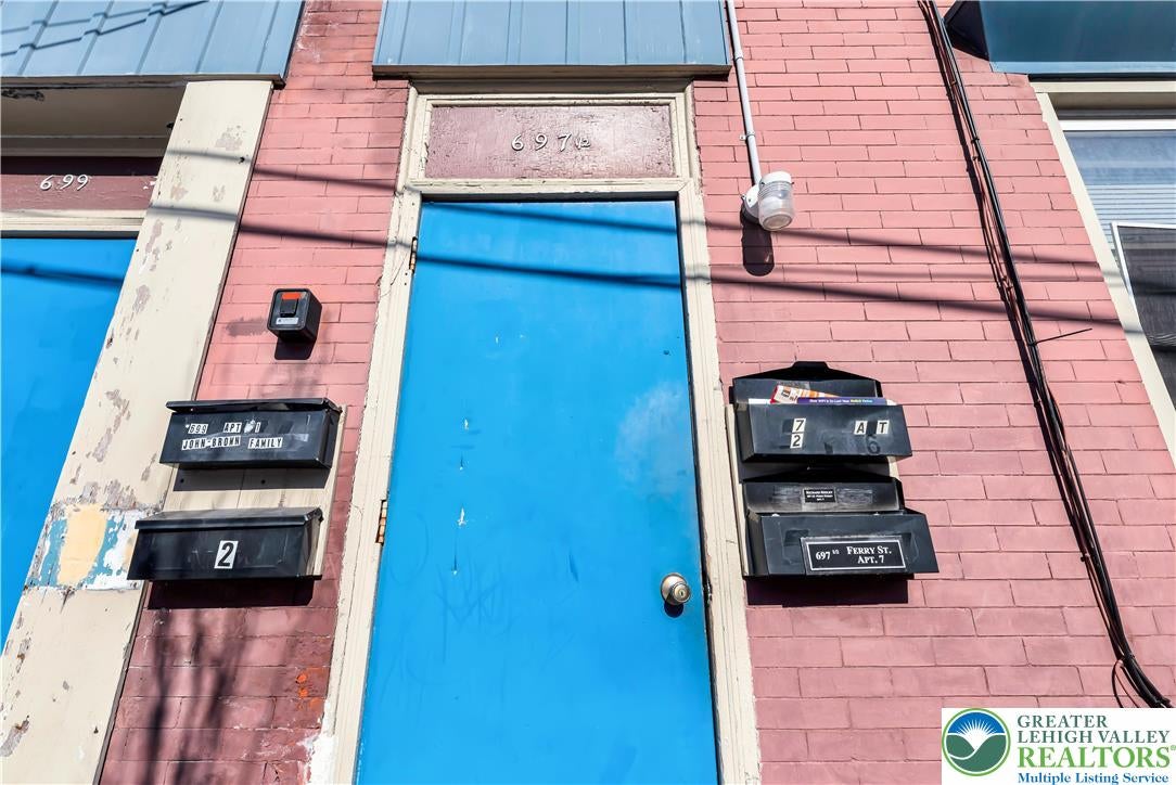 697 Ferry Street