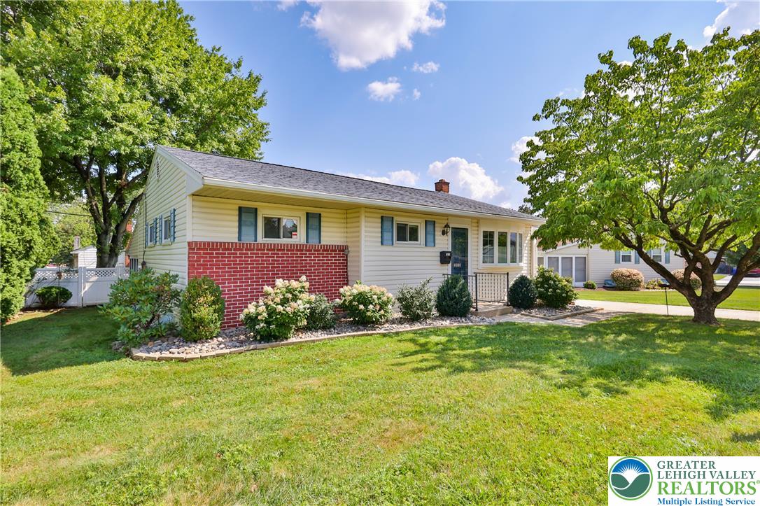 1812 Hilltop Terrace