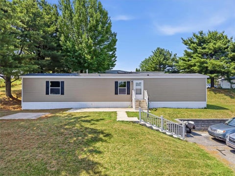 Mobile Home For Sale - 6016 Ambler Court<br/> Lehigh County, Washington, PA 18080