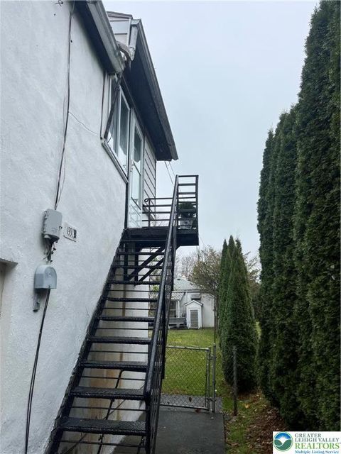 Photo of 1907 Willow Park Road #B, Bethlehem Twp, PA 18020 (MLS # 768699)