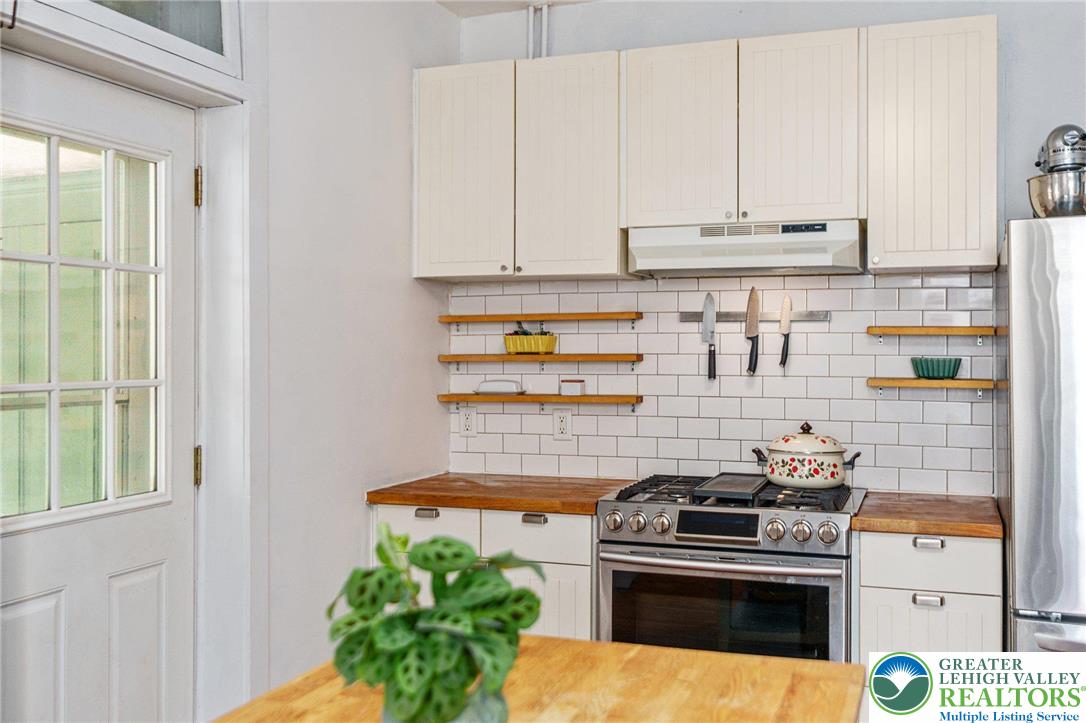 Bethlehem City, Pennsylvania 18015, United States, 4 Bedrooms Bedrooms, ,1 BathroomBathrooms,Residential,Active,165422