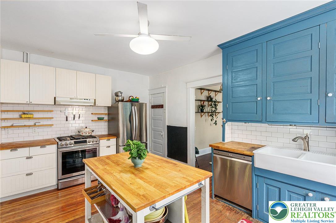 Bethlehem City, Pennsylvania 18015, United States, 4 Bedrooms Bedrooms, ,1 BathroomBathrooms,Residential,Active,165422