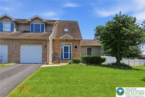 Townhouse For Sale - 220 Melissa Drive<br/> Palmer Twp, PA 18045