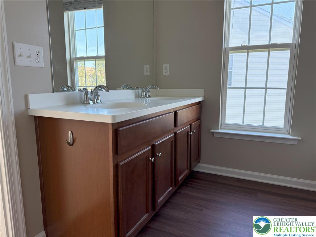 Upper Macungie Twp, Pennsylvania 18031, United States, 2 Bedrooms Bedrooms, ,2 BathroomsBathrooms,Residential,Pending,214158