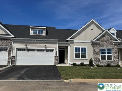 Townhouse For Sale - 3008 North Cider Drive<br/> Whitehall Twp, PA 18052