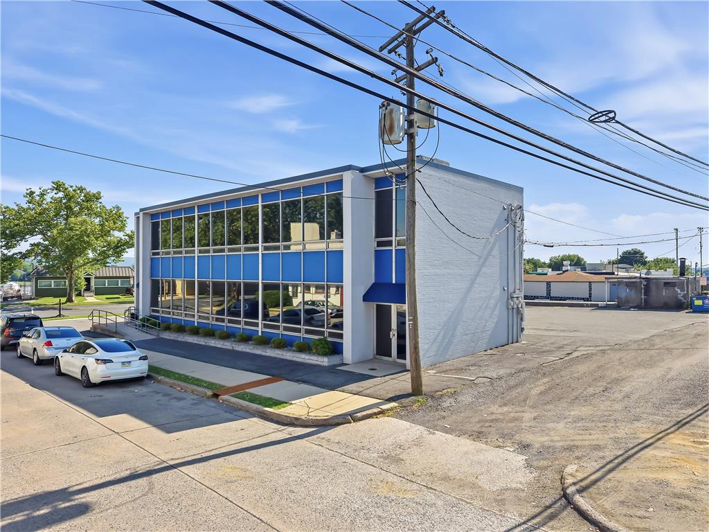 667 Union Boulevard A1