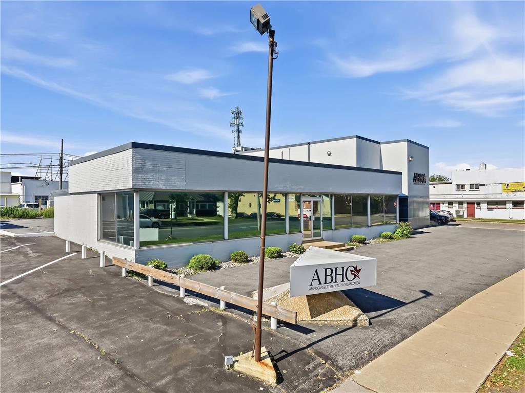 667 Union Boulevard A1