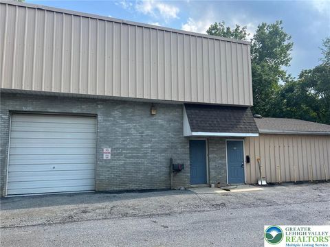 Photo of 934 Bank Street, Emmaus Boro, PA 18049 (MLS # 765594) Photo of 934 Bank Street, Emmaus Boro, PA 18049 (MLS # 765594)