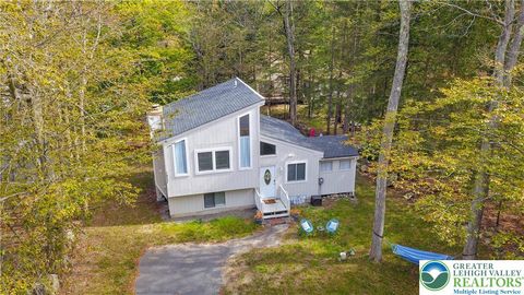 Photo of 9251 Westwood Drive, Coolbaugh Twp, PA 18466 (MLS # 765582) Photo of 9251 Westwood Drive, Coolbaugh Twp, PA 18466 (MLS # 765582)