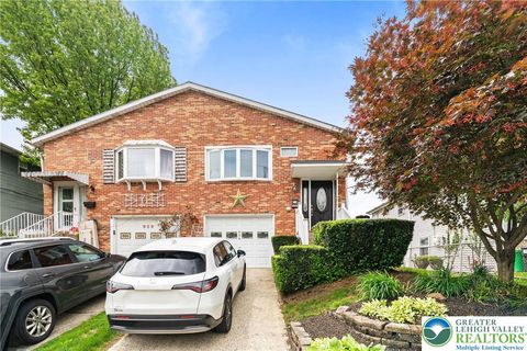 Photo of 956 E Linden Street, Allentown, PA 18109 (MLS # 765247) Photo of 956 E Linden Street, Allentown, PA 18109 (MLS # 765247)