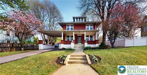 Photo of 640 Main Street, Tatamy Boro, PA 18085 (MLS # 775170)