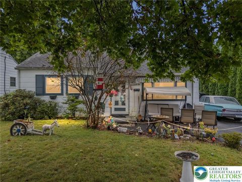 Photo of 1710 North Boulevard, Bethlehem, PA 18017 (MLS # 765486) Photo of 1710 North Boulevard, Bethlehem, PA 18017 (MLS # 765486)