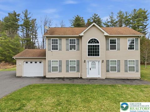 Homes For Sale - 136 Kimberly Drive<br/> Monroe County, Tobyhanna Twp, PA 18610