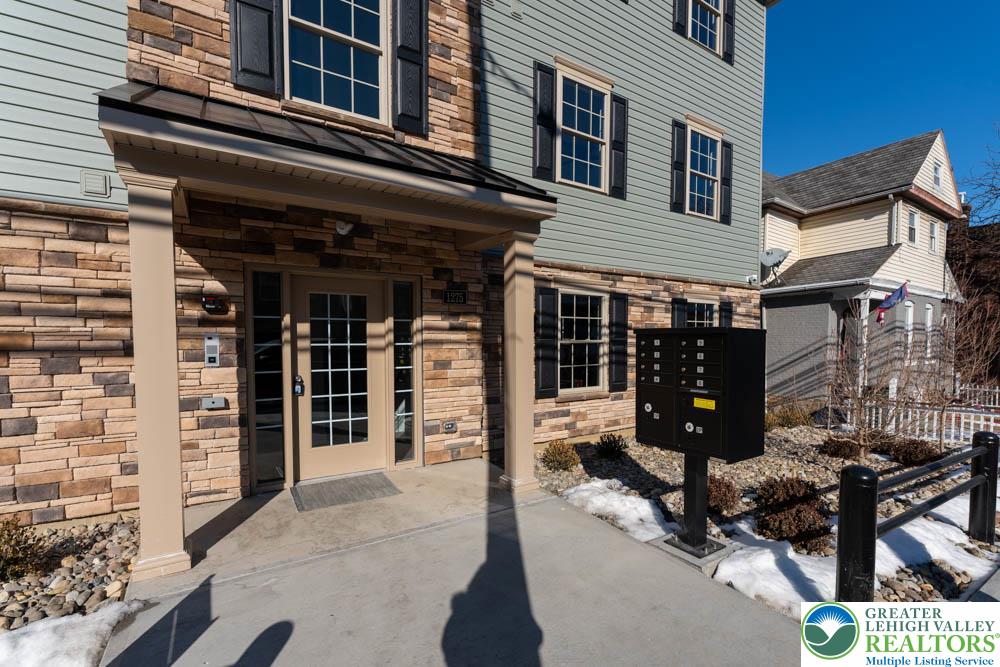 1275 E 4th Street 202