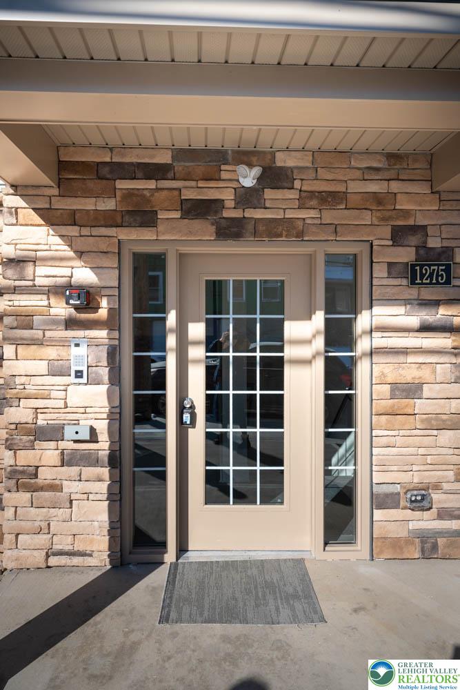 1275 E 4th Street 202