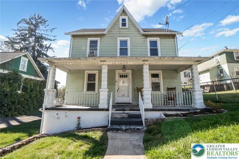 Photo of 514 New Street, Nazareth Boro, PA 18064 (MLS # 766038) Photo of 514 New Street, Nazareth Boro, PA 18064 (MLS # 766038)
