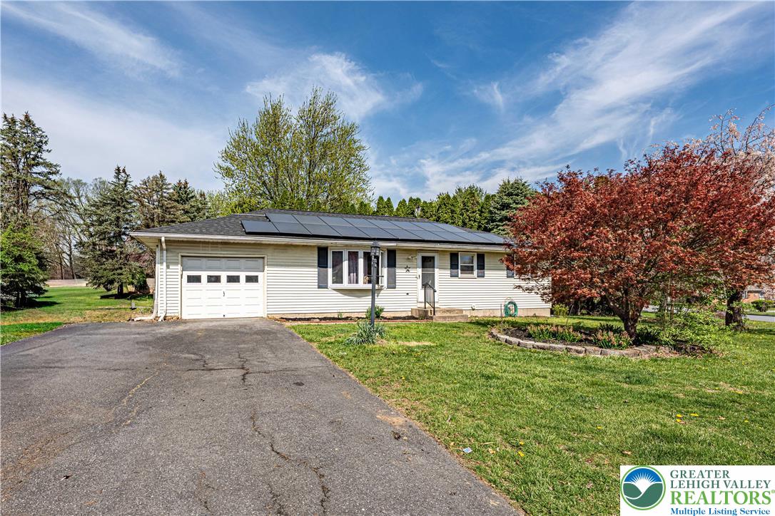 8 Babbling Brook Road