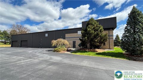 Photo of 475 E Business Park Lane, Allentown, PA 18109 (MLS # 759302) Photo of 475 E Business Park Lane, Allentown, PA 18109 (MLS # 759302)