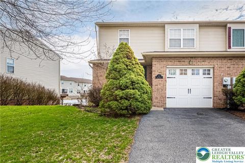 Homes For Sale - 4 Olde Penn Drive<br/> Easton, PA 18045