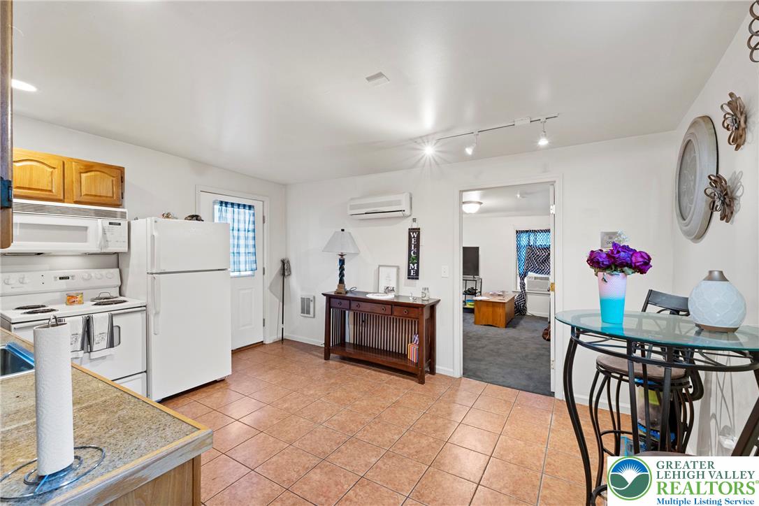 Catasauqua Boro, Pennsylvania 18032, United States, 6 Bedrooms Bedrooms, ,5 BathroomsBathrooms,Residential,Active,197526