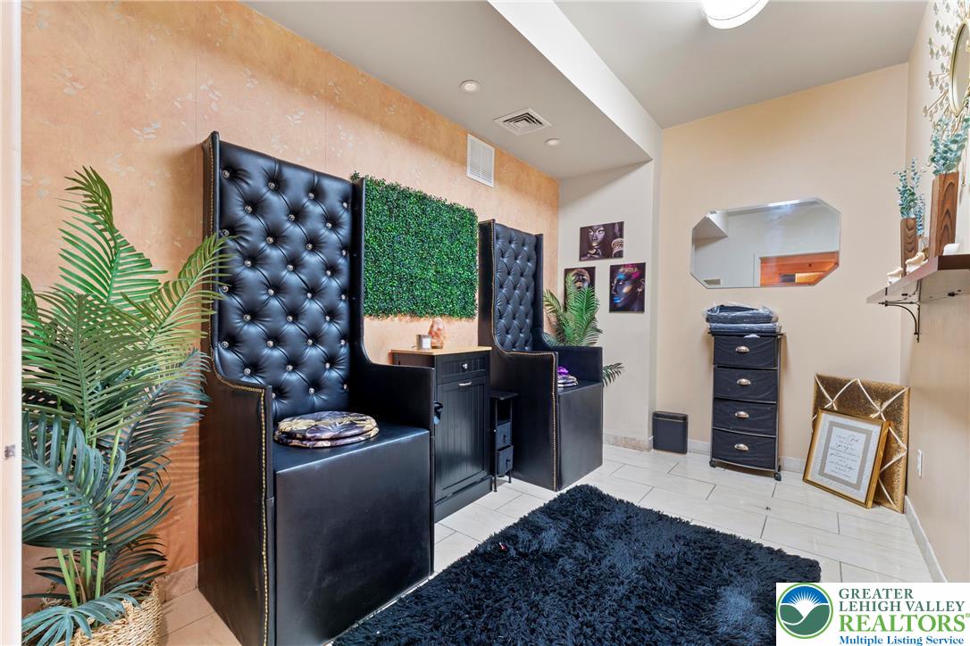 Catasauqua Boro, Pennsylvania 18032, United States, 6 Bedrooms Bedrooms, ,5 BathroomsBathrooms,Residential,Active,197526