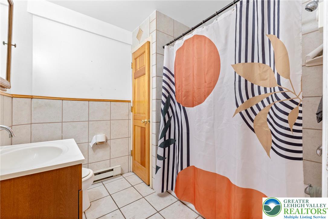 Catasauqua Boro, Pennsylvania 18032, United States, 6 Bedrooms Bedrooms, ,5 BathroomsBathrooms,Residential,Active,197526