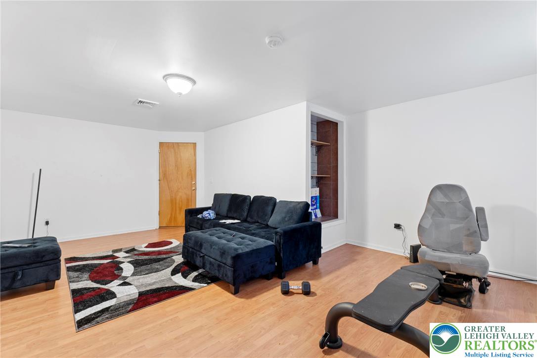 Catasauqua Boro, Pennsylvania 18032, United States, 6 Bedrooms Bedrooms, ,5 BathroomsBathrooms,Residential,Active,197526