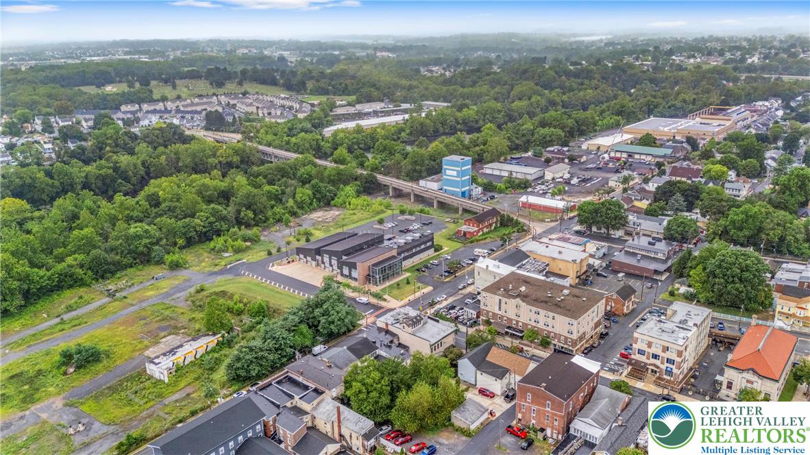 Catasauqua Boro, Pennsylvania 18032, United States, 6 Bedrooms Bedrooms, ,5 BathroomsBathrooms,Residential,Active,197526