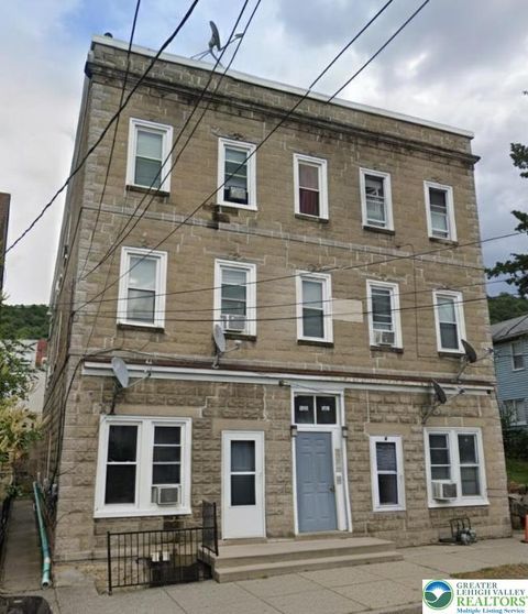 Photo of 639 Atlantic St, Bethlehem, PA 18015 (MLS # 772224)