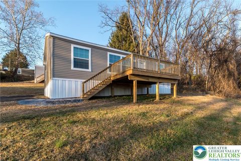 Photo of 465 Royal Manor Road #LOT 5, Williams Twp, PA 18042 (MLS # 768682)