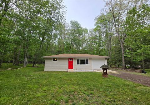 Photo of 27 Deer Cross Road, White Haven, PA 18661 (MLS # 777601)