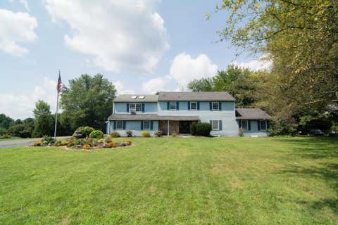 Photo of 563 Longacre Drive, Lehigh Twp, PA 18035 (MLS # 781715)