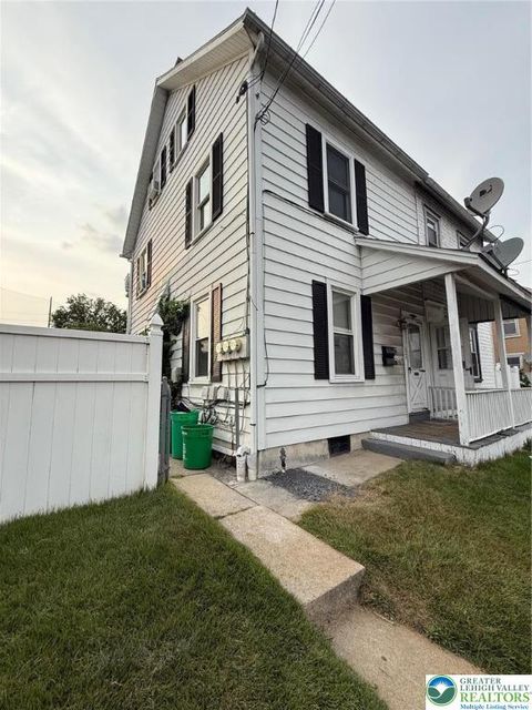 Photo of 1042 Lehigh Street, Allentown, PA 18103 (MLS # 762710) Photo of 1042 Lehigh Street, Allentown, PA 18103 (MLS # 762710)