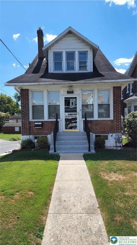 Photo of 1814 W Highland Street W #1, Allentown, PA 18104 (MLS # 769891)