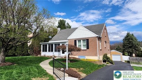 Photo of 2809 Mary Street, Palmer Twp, PA 18045 (MLS # 774579)