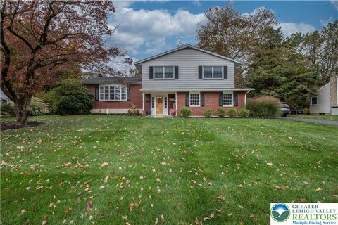 Photo of 750 Johnston Drive, Bethlehem, PA 18017 (MLS # 766114) Photo of 750 Johnston Drive, Bethlehem, PA 18017 (MLS # 766114)